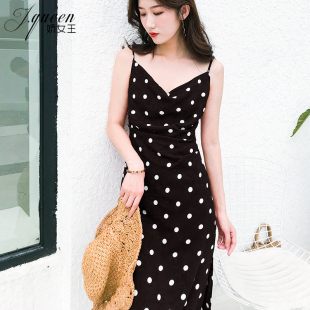 波点吊带裙女夏2020新款 复古气质圆点开叉露肩连衣裙 流行裙子韩版