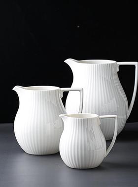 欧白色陶23354瓷大壶容量扎用牛奶壶奶缸凉水壶式果汁家壶创意家