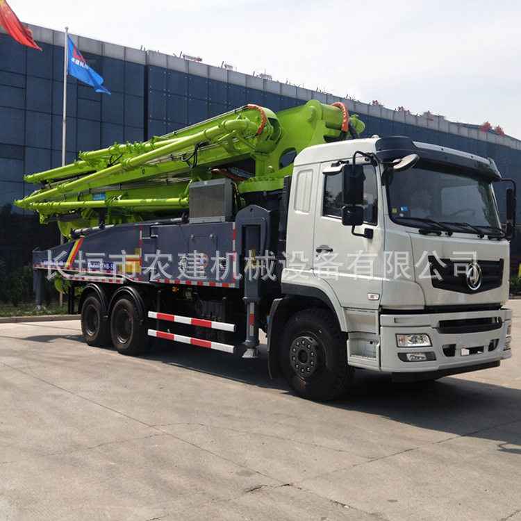 农建混凝土泵车 重汽汕德卡底盘50米泵车 桥梁建筑天泵车