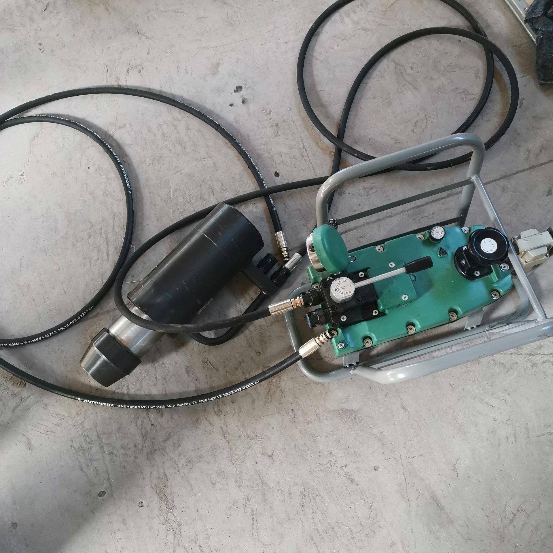 MQ型矿用气动锚索张拉机具钢绞线预应力张拉器煤矿用巷道张拉机