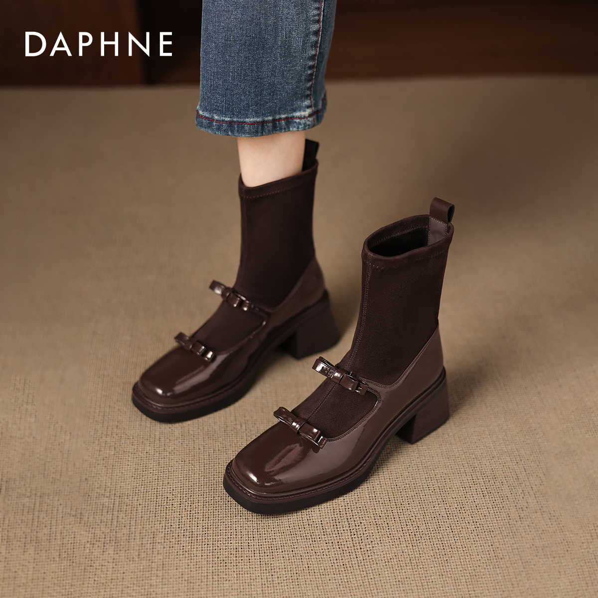 达芙妮棕色高跟短靴女弹力袜靴子