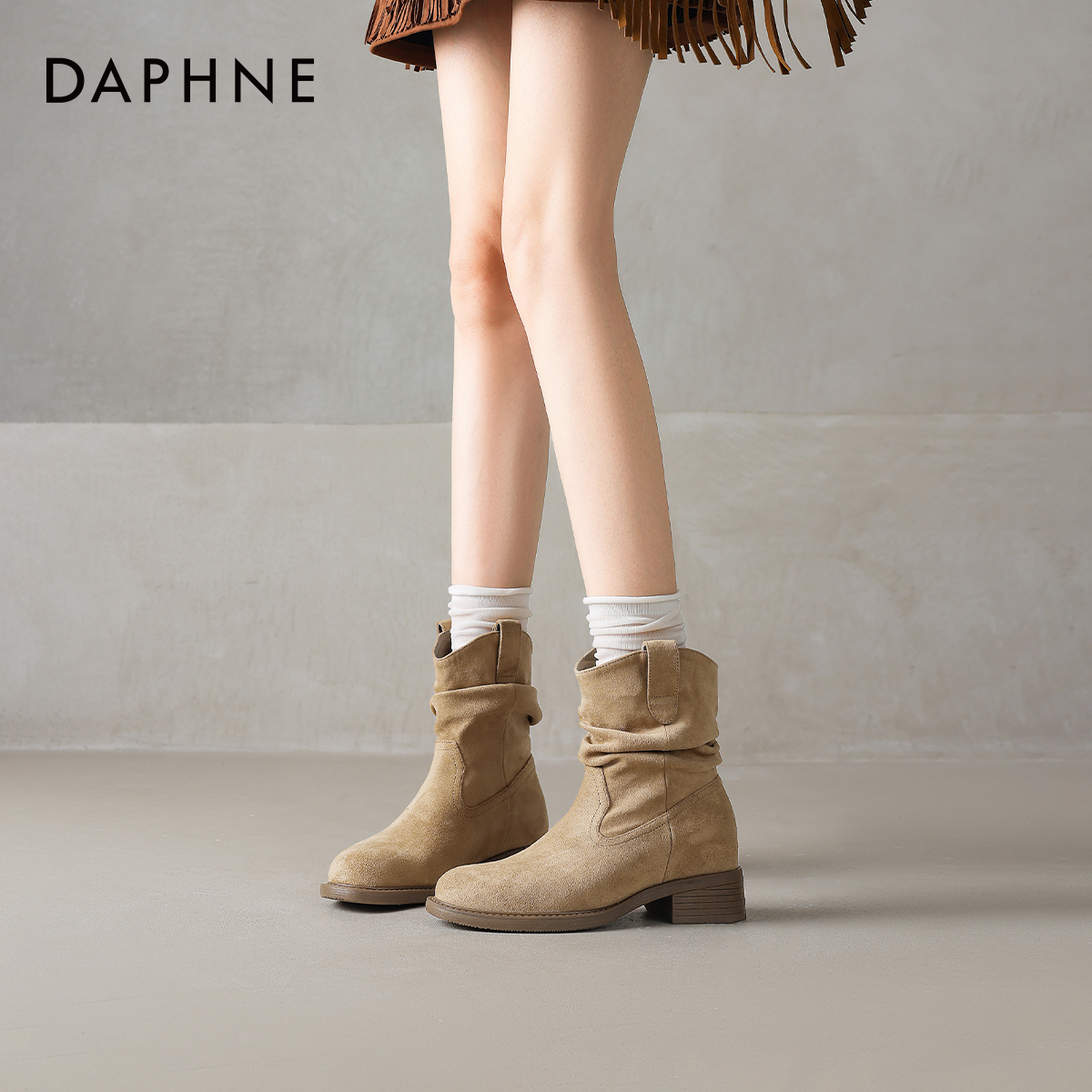 达芙妮褶皱堆堆短靴子女美拉德