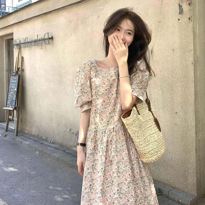 欧洲站女装2025新款茶歇法式长裙高级感圆领泡泡袖碎花连衣裙女夏