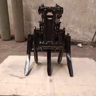 小型简3 载机改装 MHD2械木夹器 装 斗山小挖机机配件易2吨抓木器