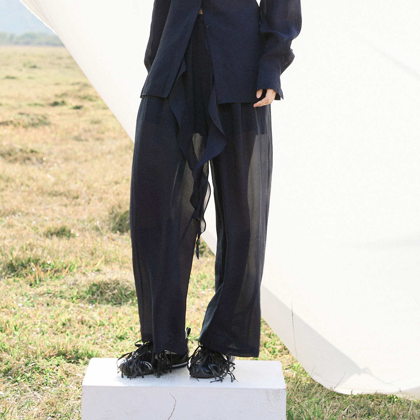SEJIE色孑 风信晚歌宽松百搭直筒裤26春夏不对称荷叶边极简风长裤