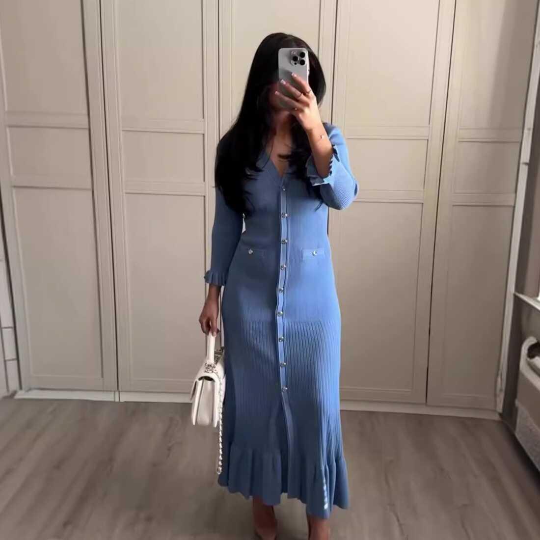 Long sleeved knitted dress圆领修身长袖针织衫包臀法式连衣裙女