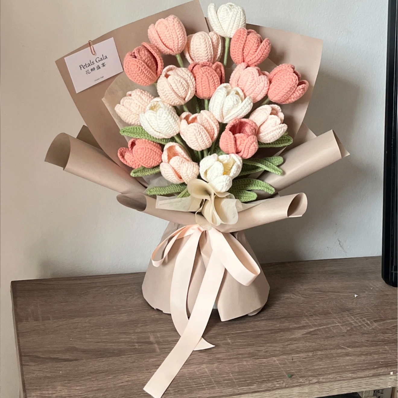 雪妃尔毛线钩织郁金香手工花束礼物永生花针织毛线材料包送闺蜜,服饰配件/皮带/帽子/围巾,DIY编织材料包,淘宝优惠券,粉丝福利购,淘宝优惠卷