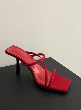 2023新品~夏季一字带红色拖鞋高跟细跟露L趾交叉方头女鞋好穿凉鞋