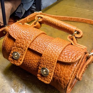 纯手工超厚野牛皮圆筒包头层牛皮真皮单肩斜挎包使5.0mm以上厚度