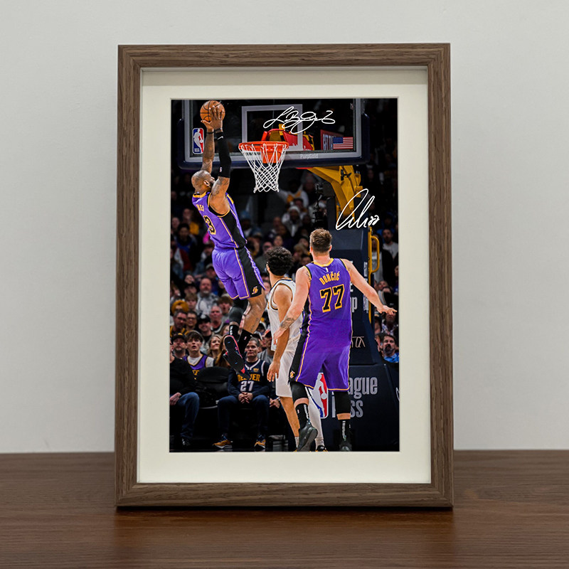 湖人詹姆斯东契奇相框挂画摆台NBA海报照片挂件装饰画篮球迷礼物