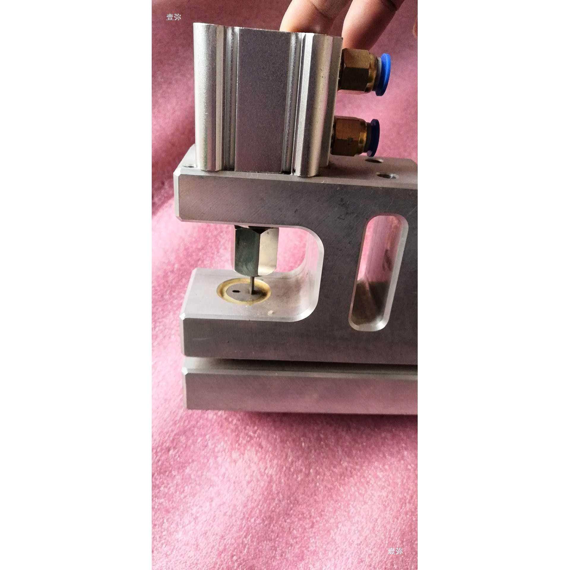 冲孔用制袋机冲孔机孔打孔机无纺布飞机圆透塑料袋气孔其他