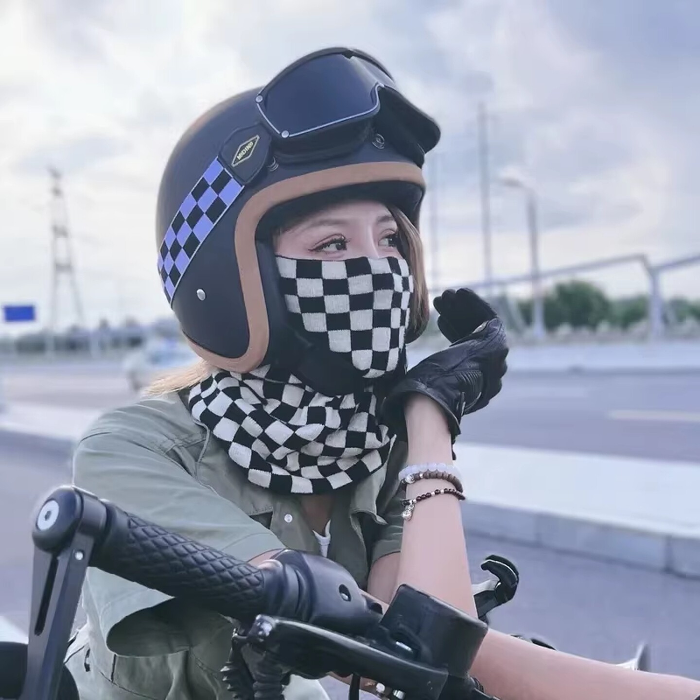 哈雷覆古脸巾挂耳摩托车自行车棋盘冰丝绸面具摩托车骑手腰果花围