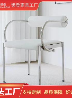 古轻奢带用扶手设计师餐椅子复古简约不锈钢餐厅椅家靠26032背中