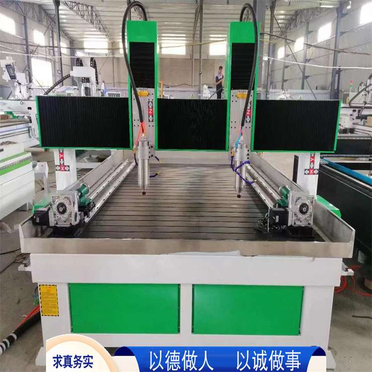 1325单头铝型材台面雕刻机 自动推料 平面木工开料机