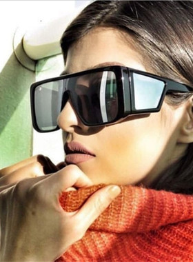 夏季海滩度假潮流时尚大方框眼镜男女潮个性复古墨镜方形连体墨镜