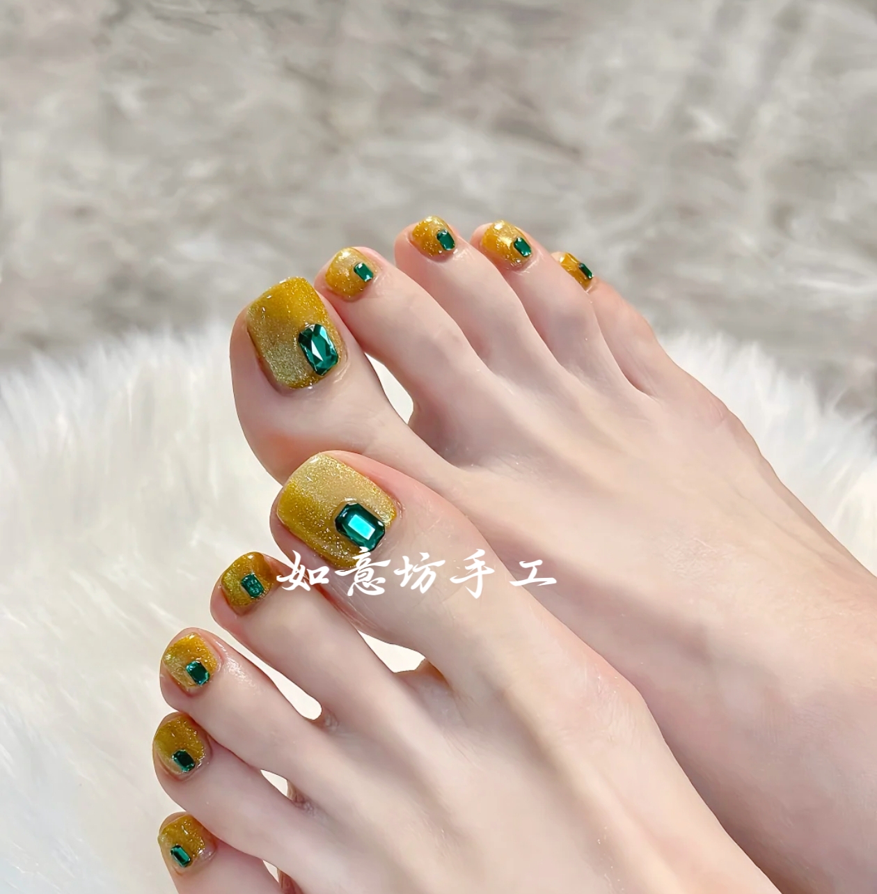 暴富暴美/纯手工穿戴甲脚甲贴片黄金爆闪猫眼脚趾甲ins甜酷辣妹风