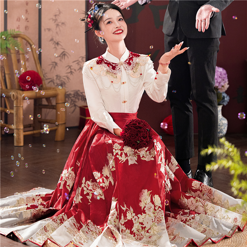 红色马面裙敬酒服新娘2024新款新中式高级感婚服套装订婚礼服女夏