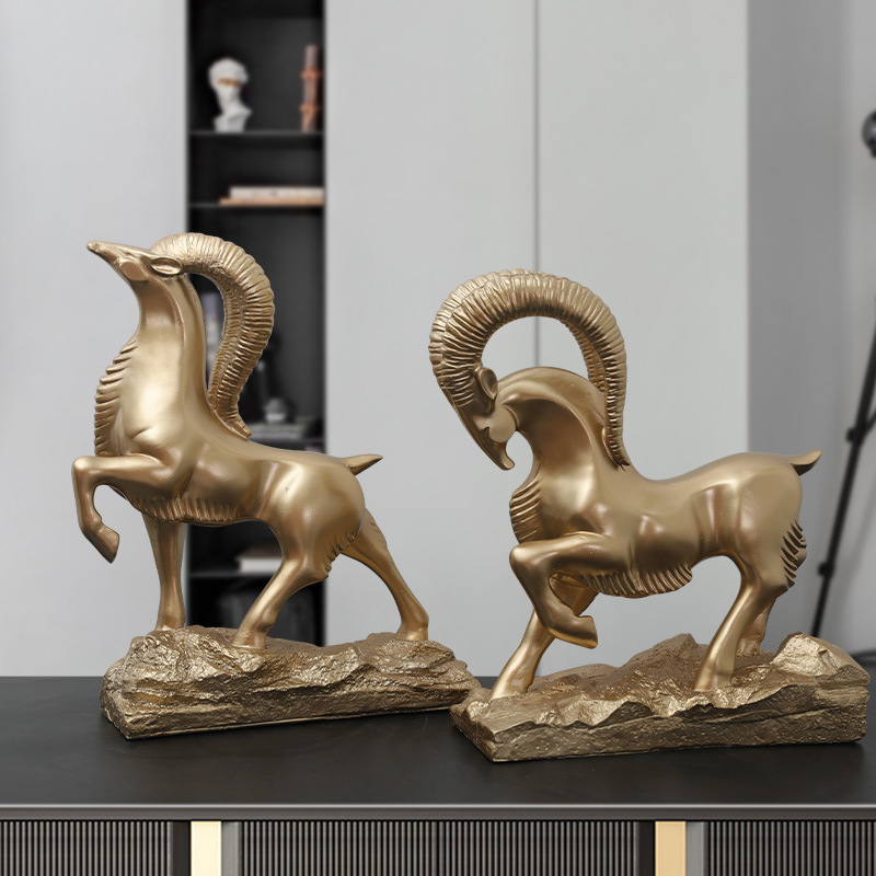 创意招财领头羊山羊摆件办公室客厅电视柜三羊开泰桌面装饰品摆设