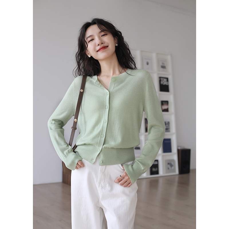 绿色短款毛衣外套女2023新款秋季外搭小个子圆领针织开衫春秋款