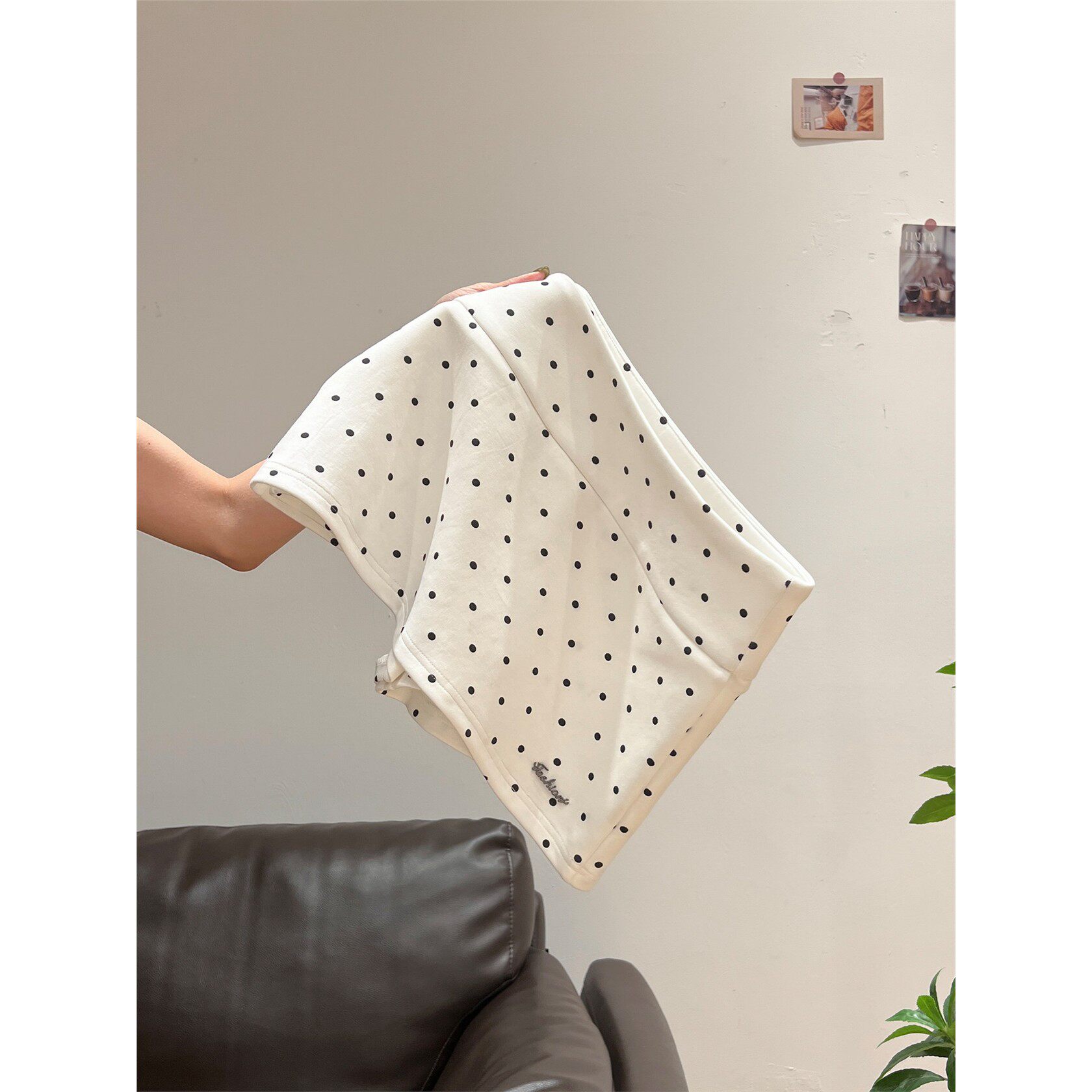 纯欲甜辣白色波点印花半身裙女2025秋季新款防走光A字包臀短裙裤