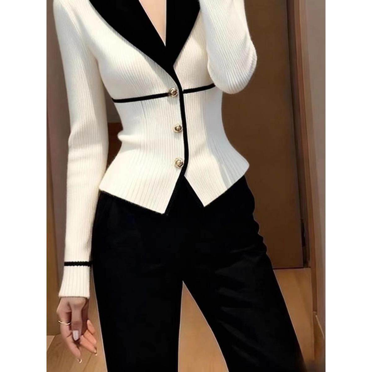 黑白拼接针织上衣女秋冬季巨好看小众不撞款气质高端掐腰毛衣外套