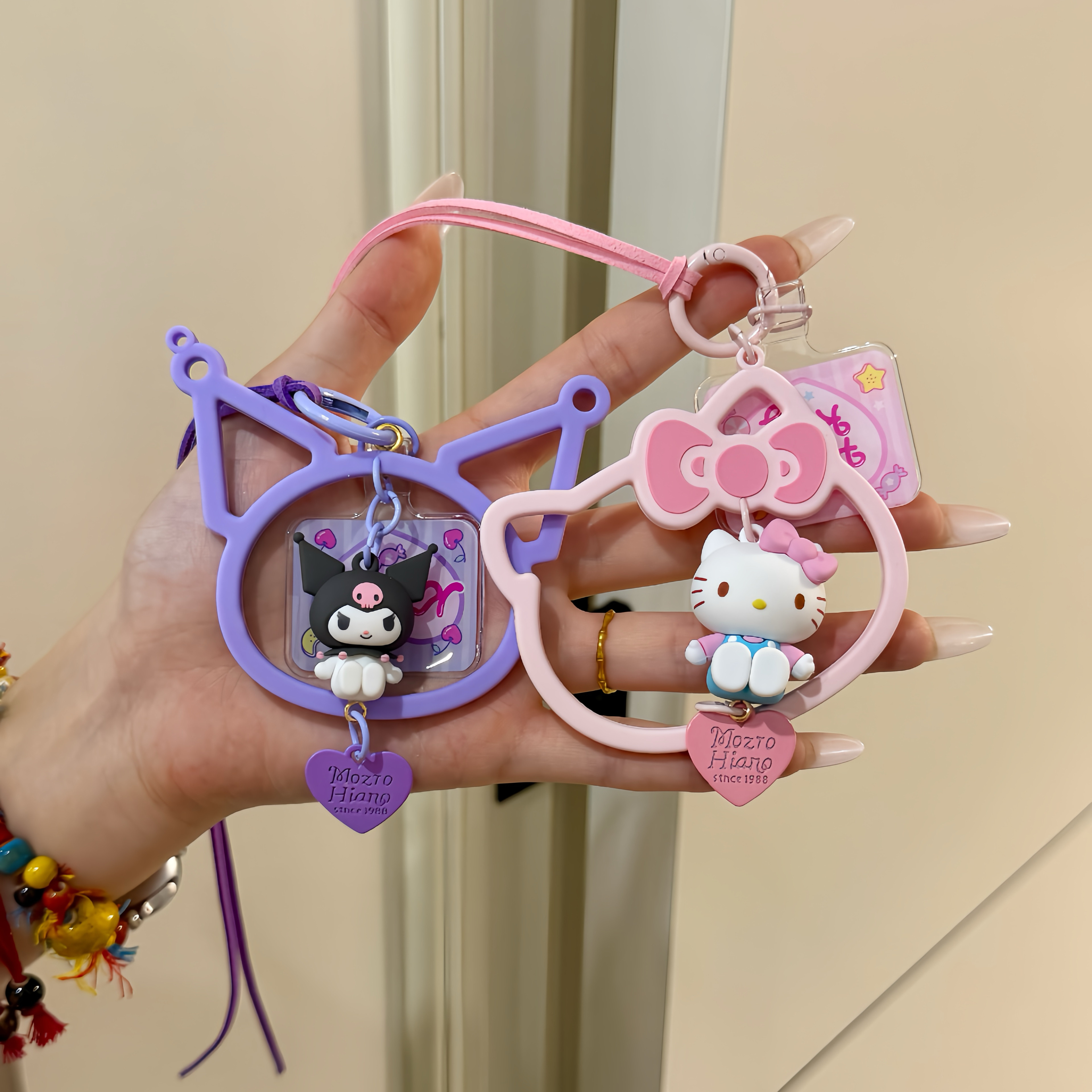 正版三丽鸥HelloKitty汽车挂件创意卡通车载装饰品吊坠礼物送朋友