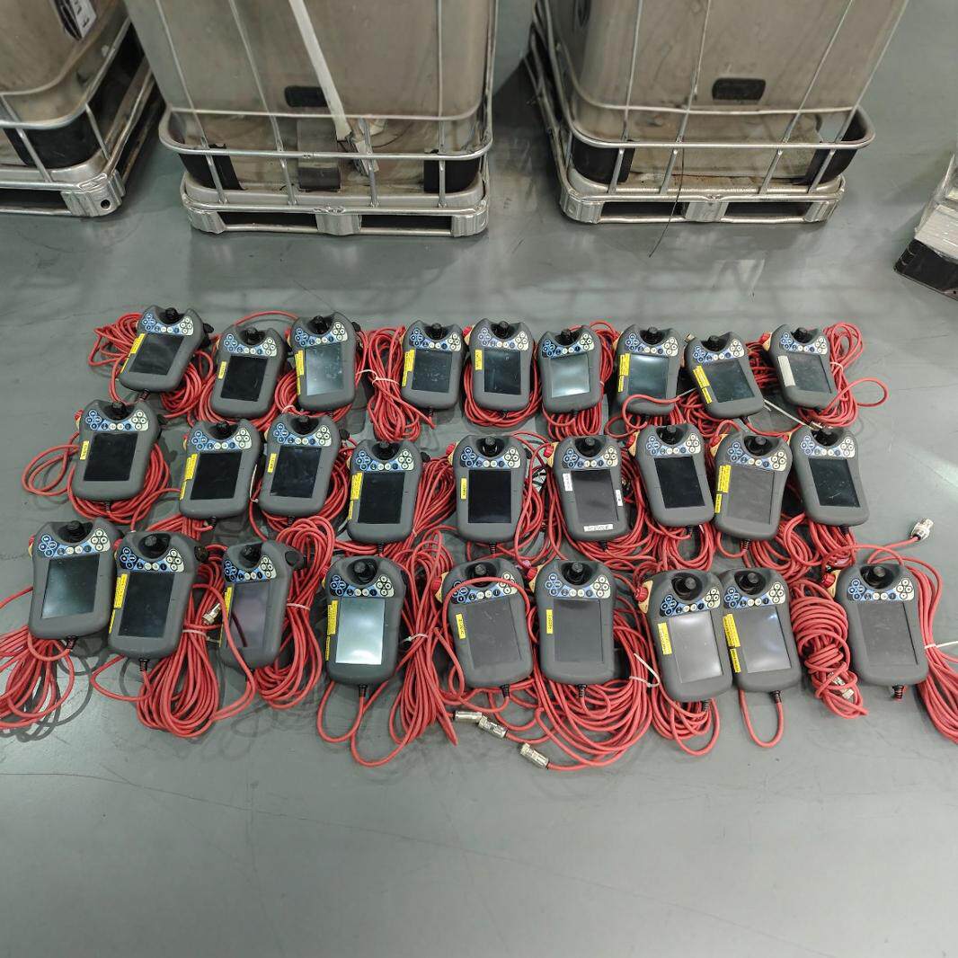 ABB机器人示教器DSQC679 3HAC028357-001现货 议价