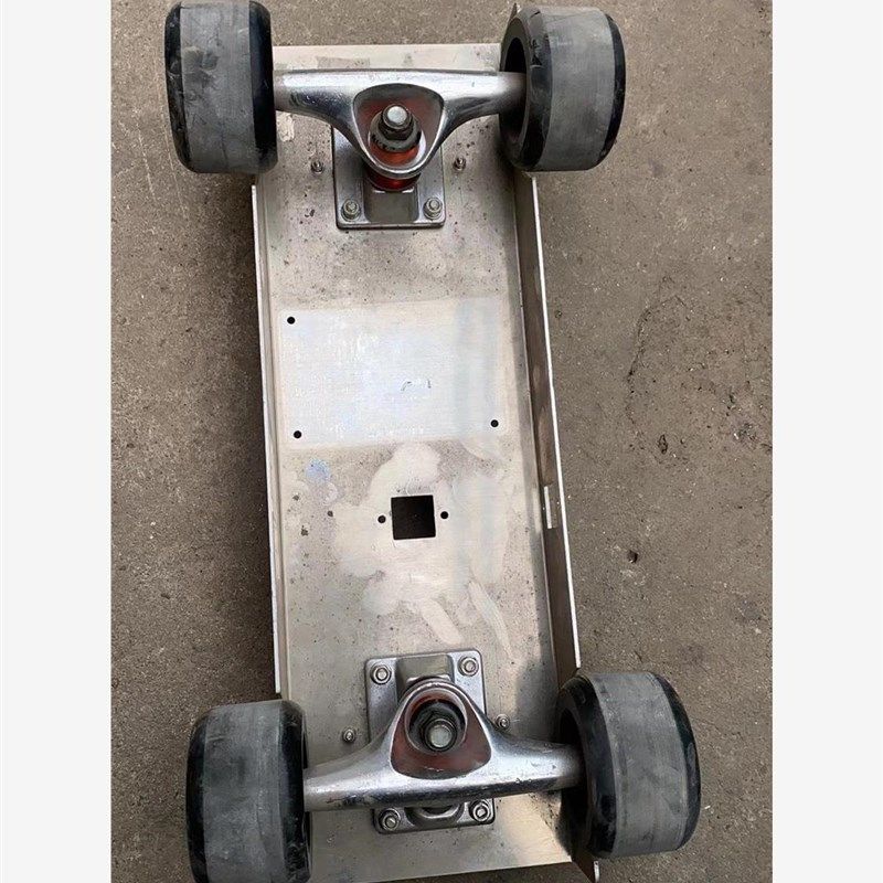 滑板轮滑板小车,本体是铝合金材质,适合改装移动式气泵,洗车机