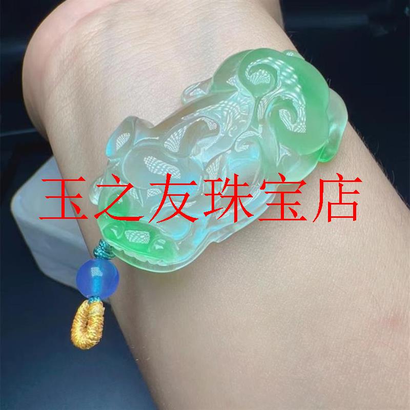 缅甸翡翠色冰种飘花阳绿招财貔貅玉坠百搭款貔貅吊坠男女同款挂件