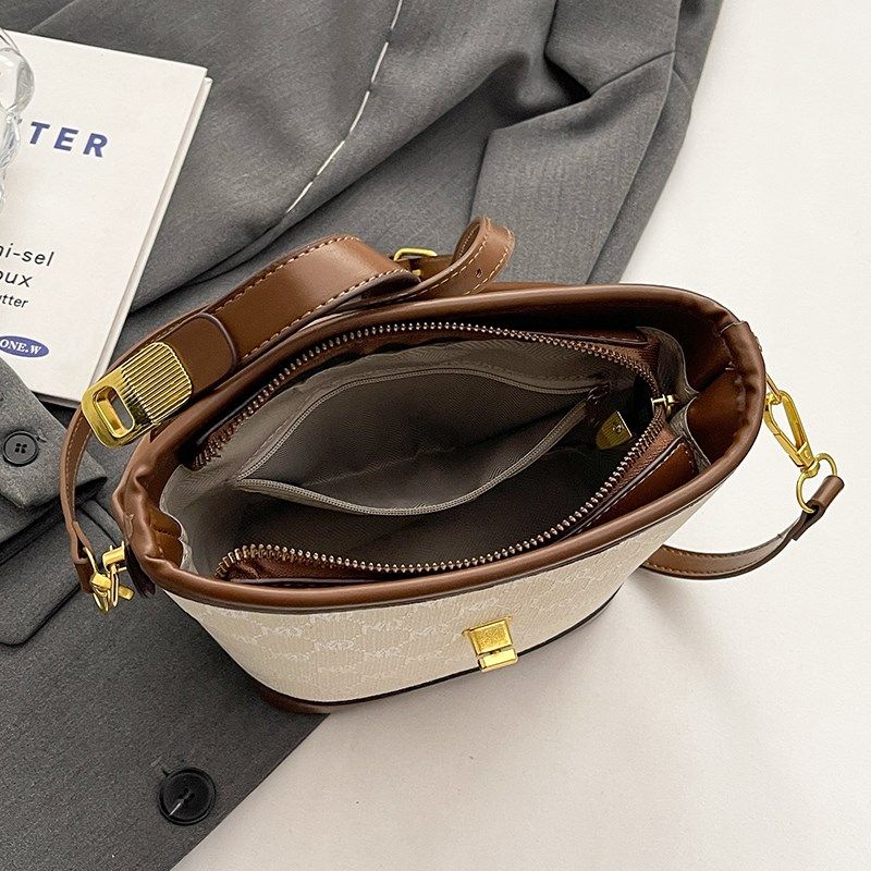 高级感爆款小众包包女士2023新款潮时尚单肩手提包百搭斜挎水桶包,箱包皮具/热销女包/男包,水桶包,淘宝优惠券,粉丝福利购,淘宝优惠卷