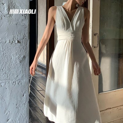 小丽月色舒曼无袖v领连衣裙夏季新款高级感气质温柔风裙子