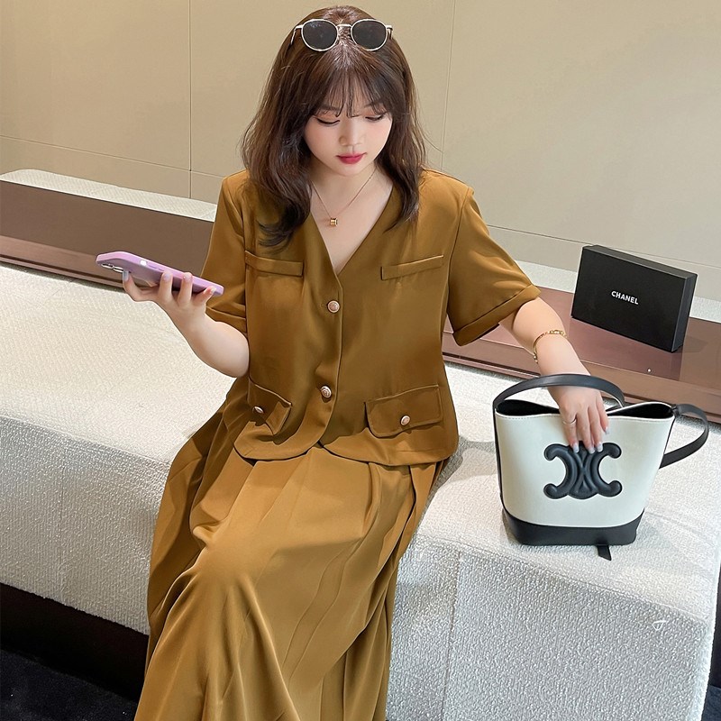 正肩短西装外套女春季新款t职业套装裙显瘦大码百褶半身裙子两件