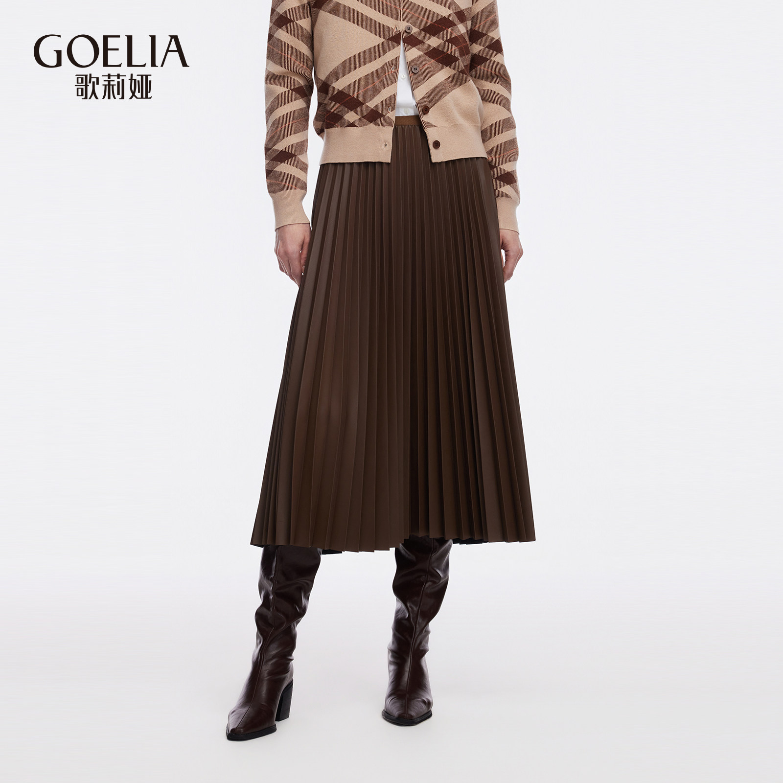 歌莉娅冬季新品PU压褶半截裙1ECC2B200