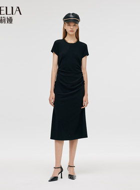 歌莉娅黑色连衣裙女夏2024新款圆领通勤收腰显瘦小黑裙1C7C4H180