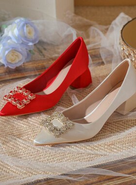 5223-3红色高跟鞋20t2水钻婚鞋2新款粗跟宴会单鞋女方扣尖头伴新