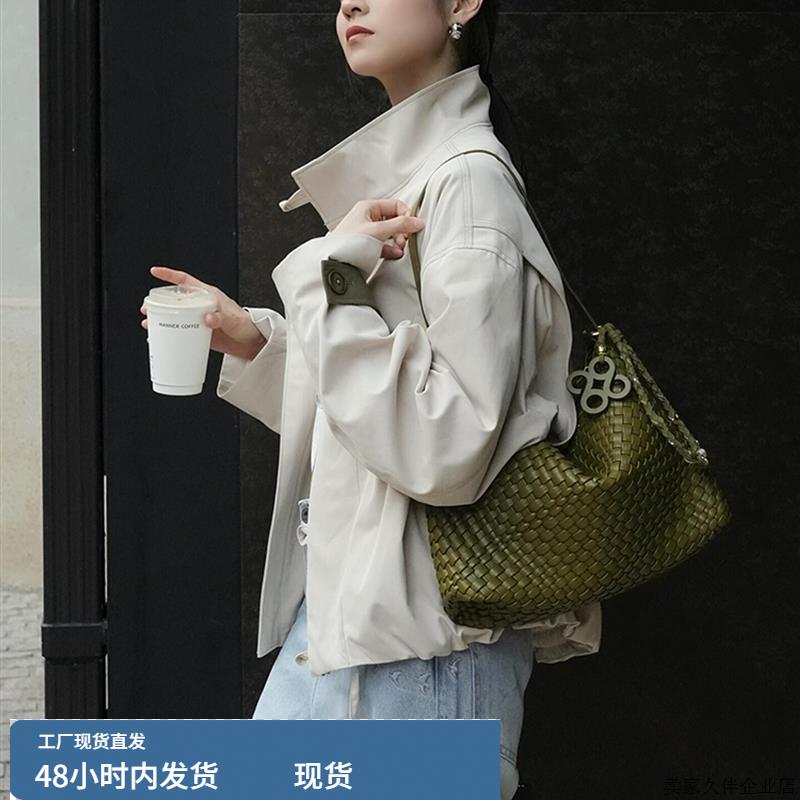 韩系早秋chic高级感上衣小个子巨好看轻熟小香风通勤白色夹克外套