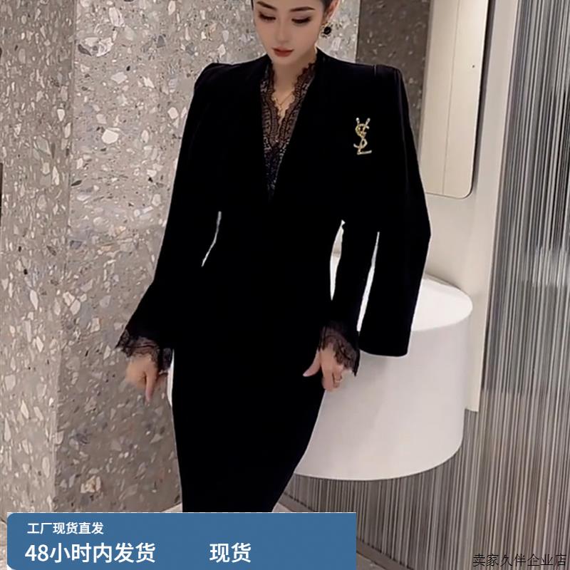 秋季气场强大名媛气质女神范巨好看的赫本风黑色丝绒连衣裙套装女
