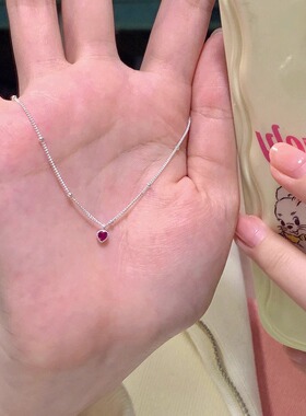 精致小巧迷你桃心吊坠项链女小众B设计简约百搭锁骨链时尚轻奢颈