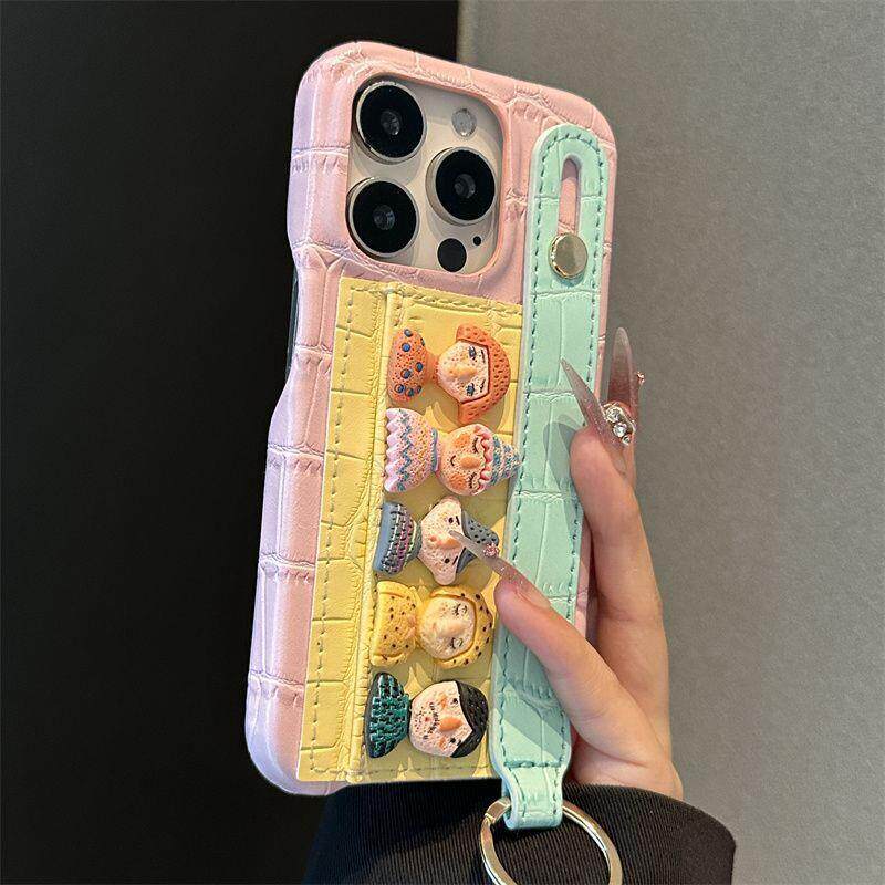 粉底黄色卡包公仔适用于苹果15promax手机壳16新款14小众13防摔12