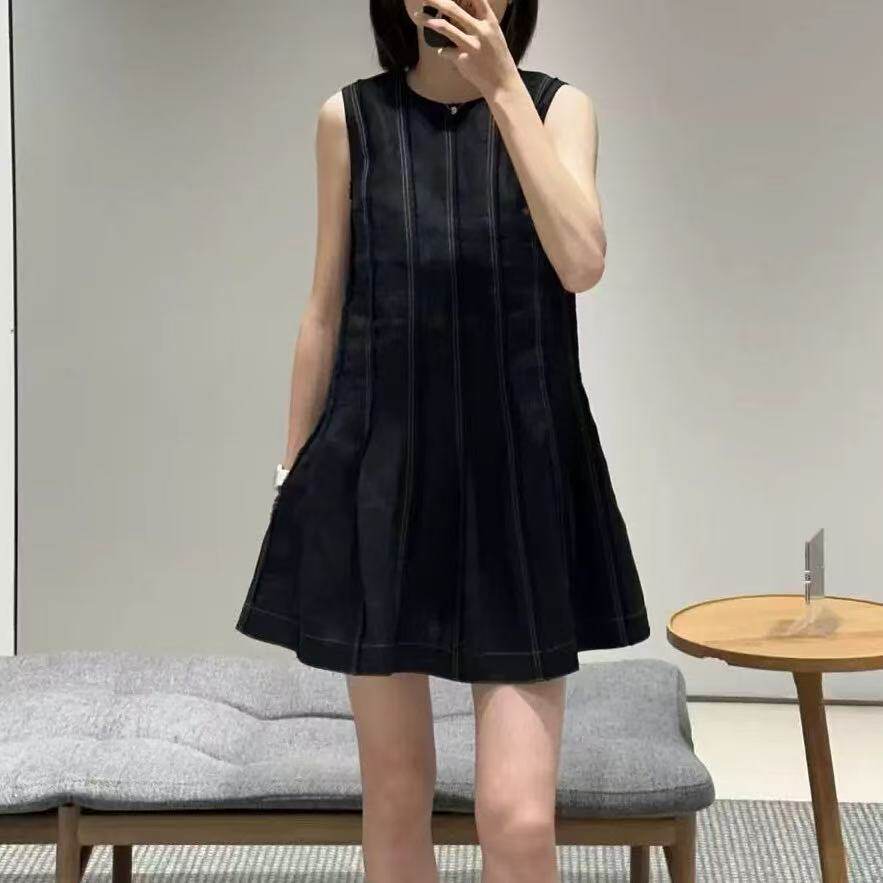 CS女装标准版100亚麻百褶连衣裙