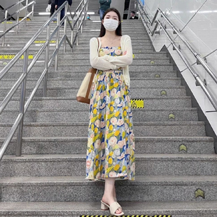 早初春季碎花吊带连衣裙子女装夏装搭配一整套装2024新款油画长裙