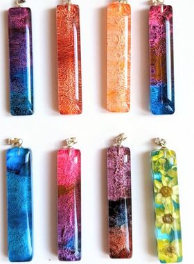 幻彩色树脂夜光吊坠发光项链个性纯手工情侣男女生日礼物