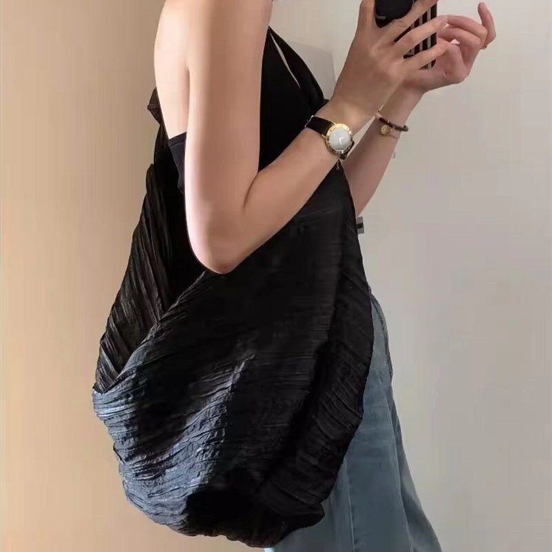 女士包包2024新款慵懒感大容量通勤时尚休闲高级感帆布包