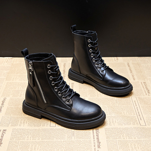 真皮帅气马丁靴i女春秋季加绒英伦风女鞋平底显脚小大码短靴41一4