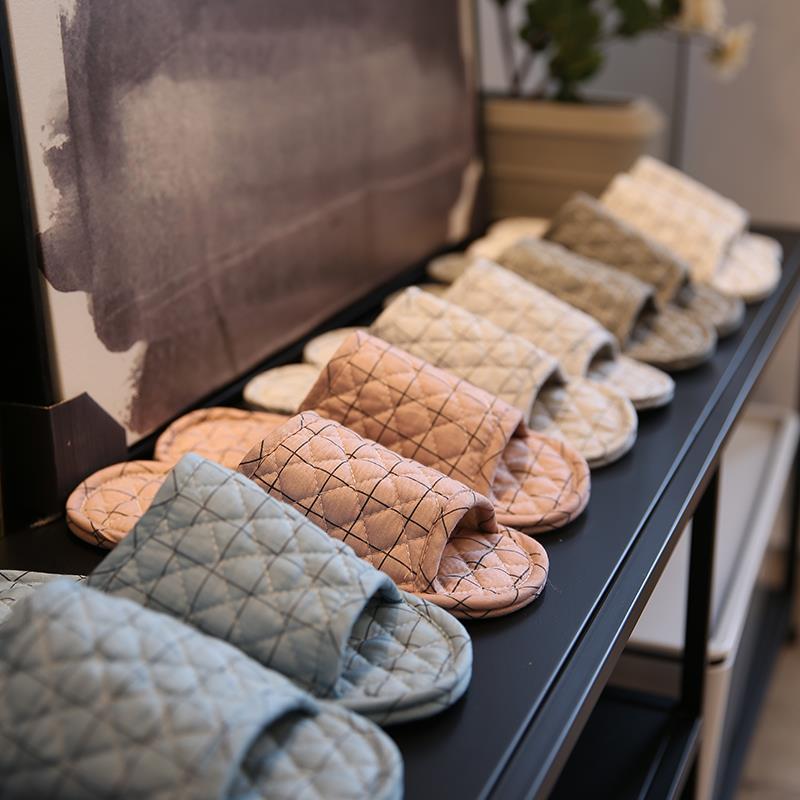 新疆包邮绗缝双层全棉手工布艺情侣软底拖鞋居家木地板男女静音棉