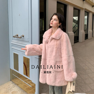 雪国少女粉色仿整皮獭兔毛翻领中长款皮草外套女装2025年冬季新款