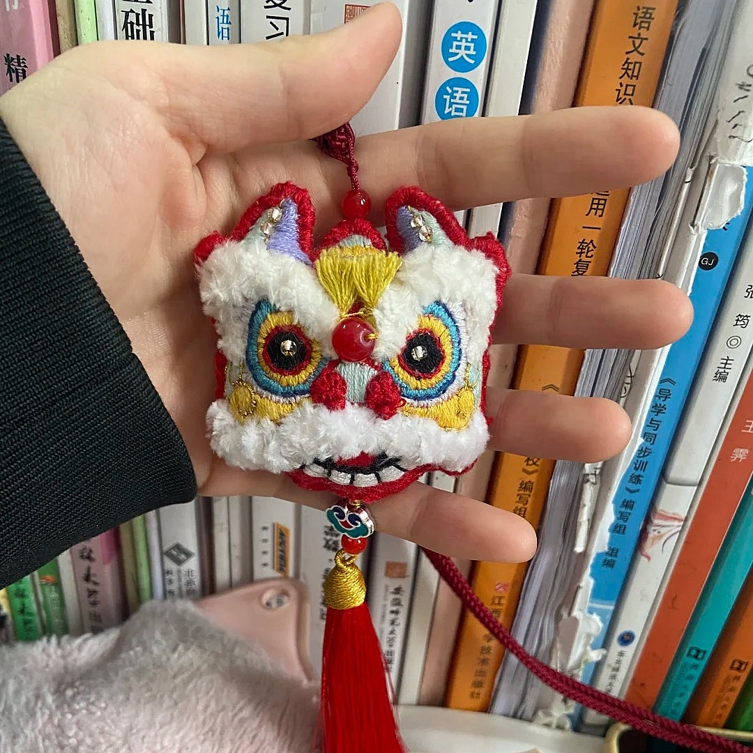 刺绣醒狮平安符挂件diy材料包