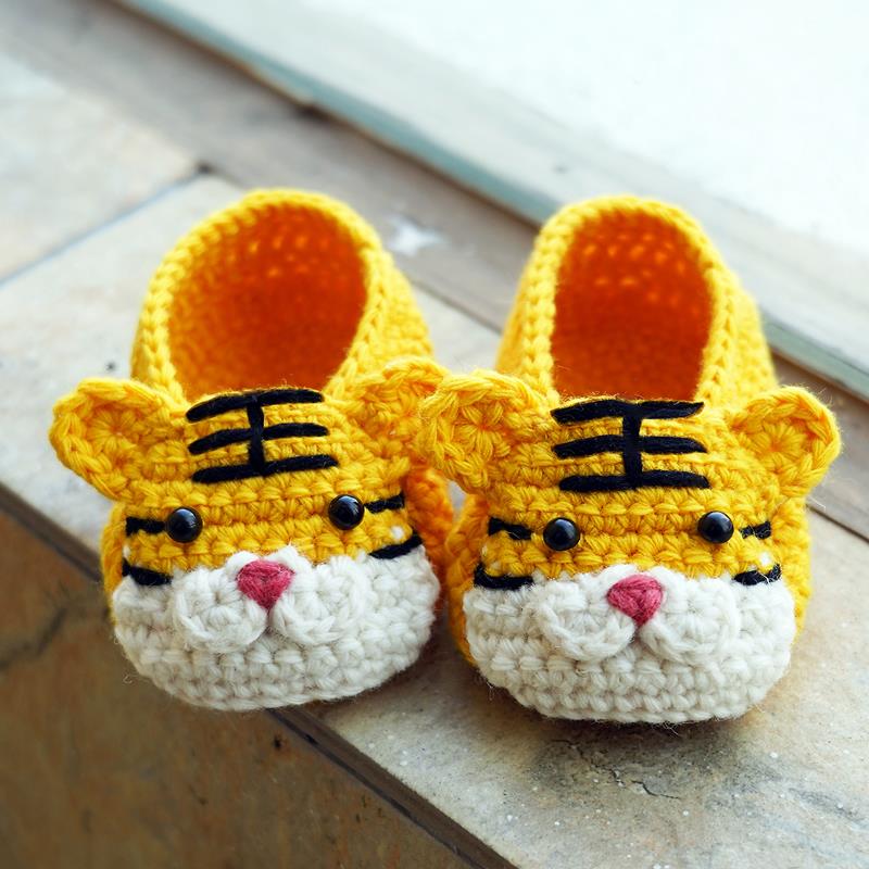 婴儿鞋子手工编织新生儿宝宝勾线秋天0一3月6到12个月diy毛线中粗