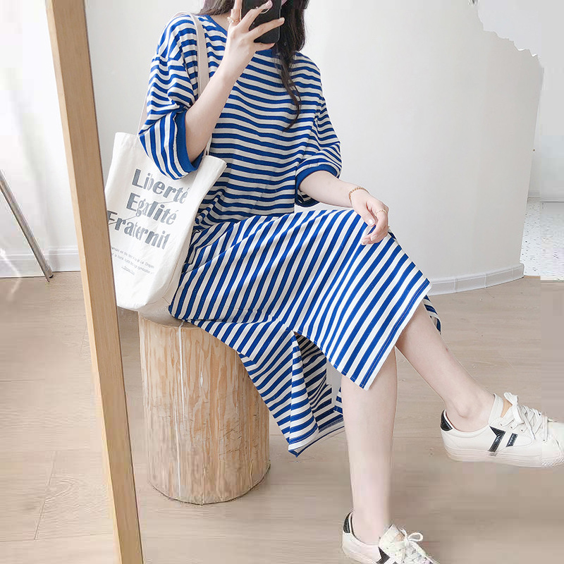 哺乳夏装连衣裙外出时尚辣妈款潮妈产后条纹喂奶衣服女装外穿夏季