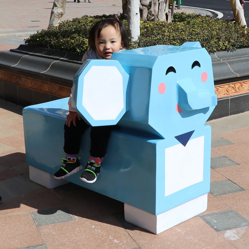 户外大型动物卡通座椅玻璃钢雕塑园林商场M美陈装饰幼儿园落地摆